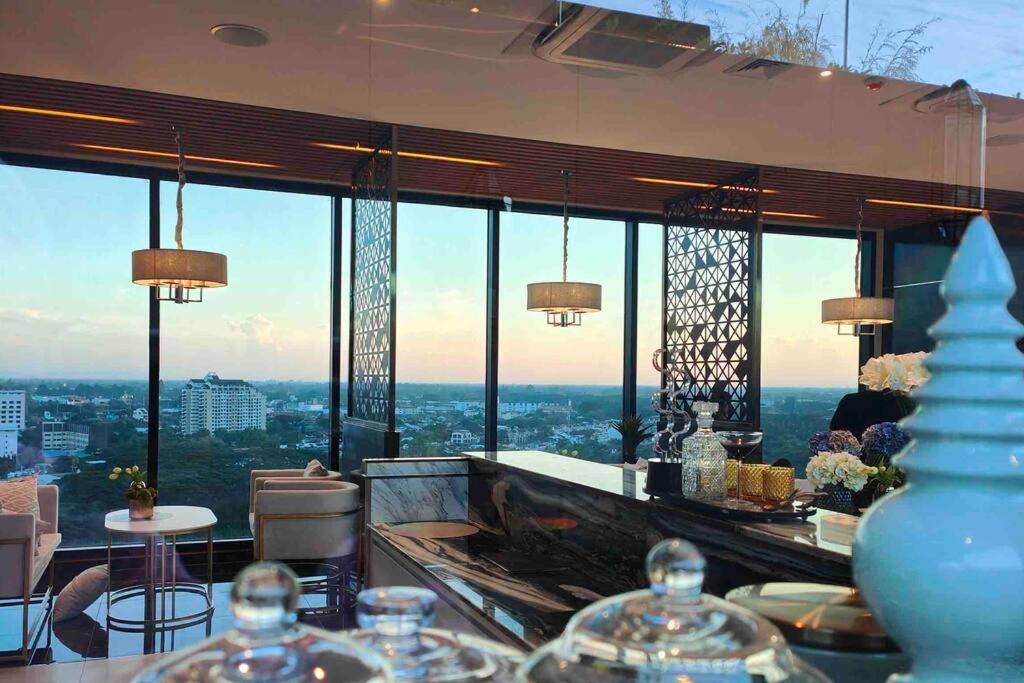 New & Cozy 2 Bedroom @ The Astra Sky River Chiang Mai Exterior foto